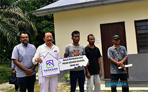 Dua Keluarga Orang Asli Terima Rumah Baharu Sumbangan Yayasan My First Home (BERNAMA)